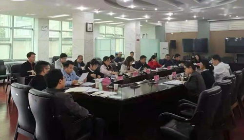 六盤(pán)水市人大教科文衛(wèi)委開(kāi)展“文明鄉(xiāng)風(fēng) 教科文衛(wèi)在行動(dòng)”主題活動(dòng)大調(diào)研培訓(xùn)會(huì)及教育咨詢(xún)服務(wù)紀(jì)實(shí)
